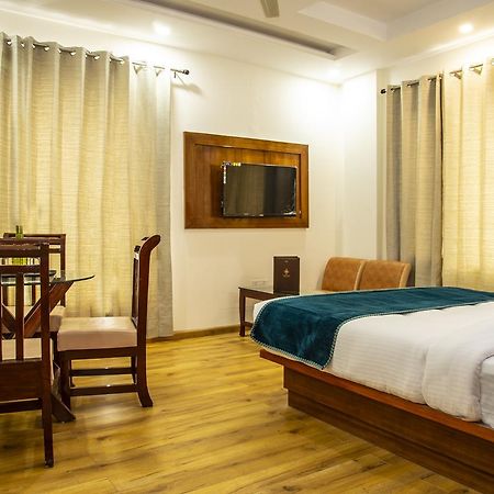 Jade Vine Resort Шимла Екстериор снимка