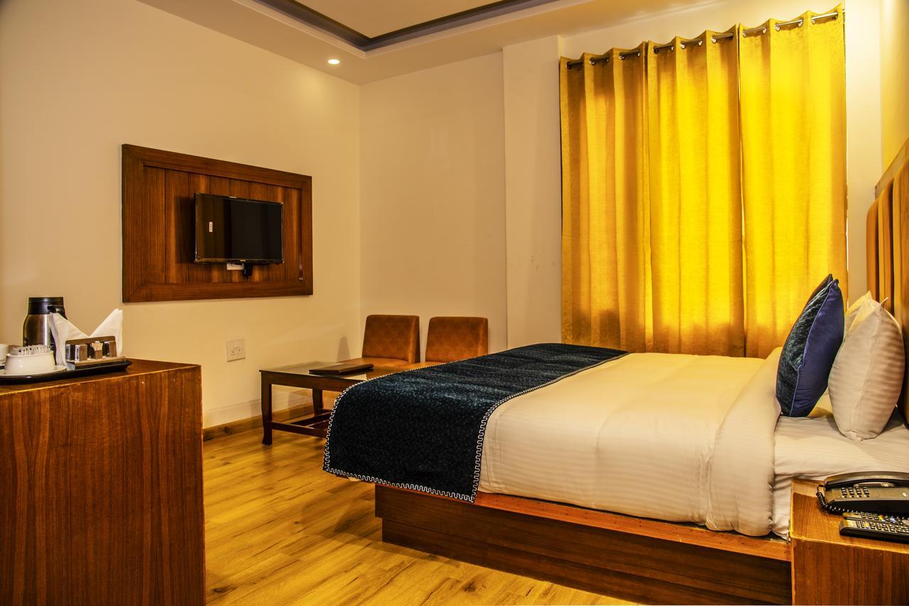 Jade Vine Resort Шимла Екстериор снимка